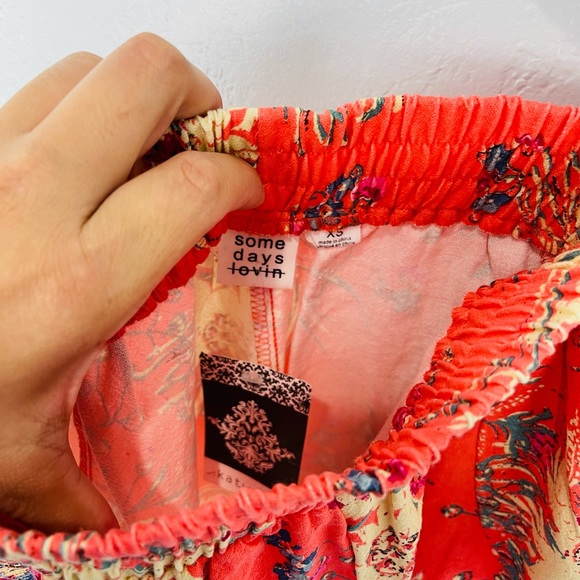 Some days lovin Kelly Frill Orange floral Elastic Waist Mini Cloth Shorts - Picture 5 of 7